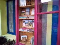 Bibliotheque sur la terrasse