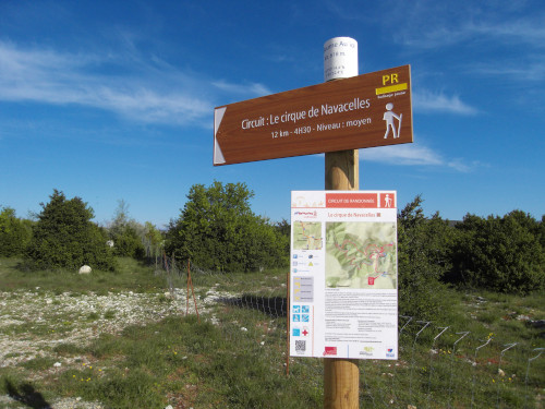 Randonnée au Cirque de Navacelles près des chambres d’hôtes Lou Pastre